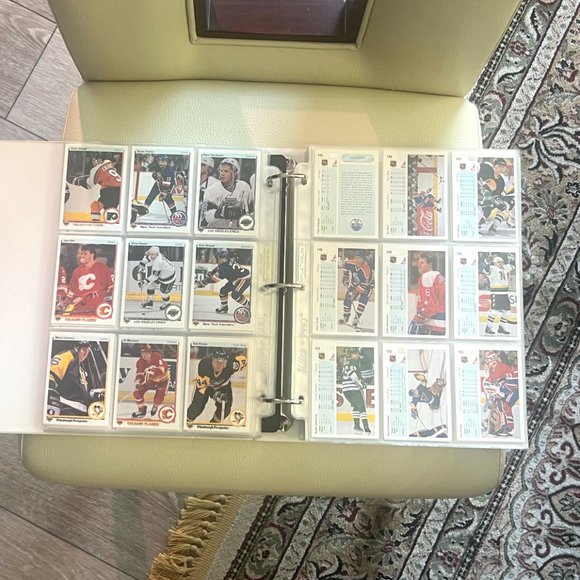 1990-1991 Upper Deck NHL Hockey Card Set! - Picture 5 of 16